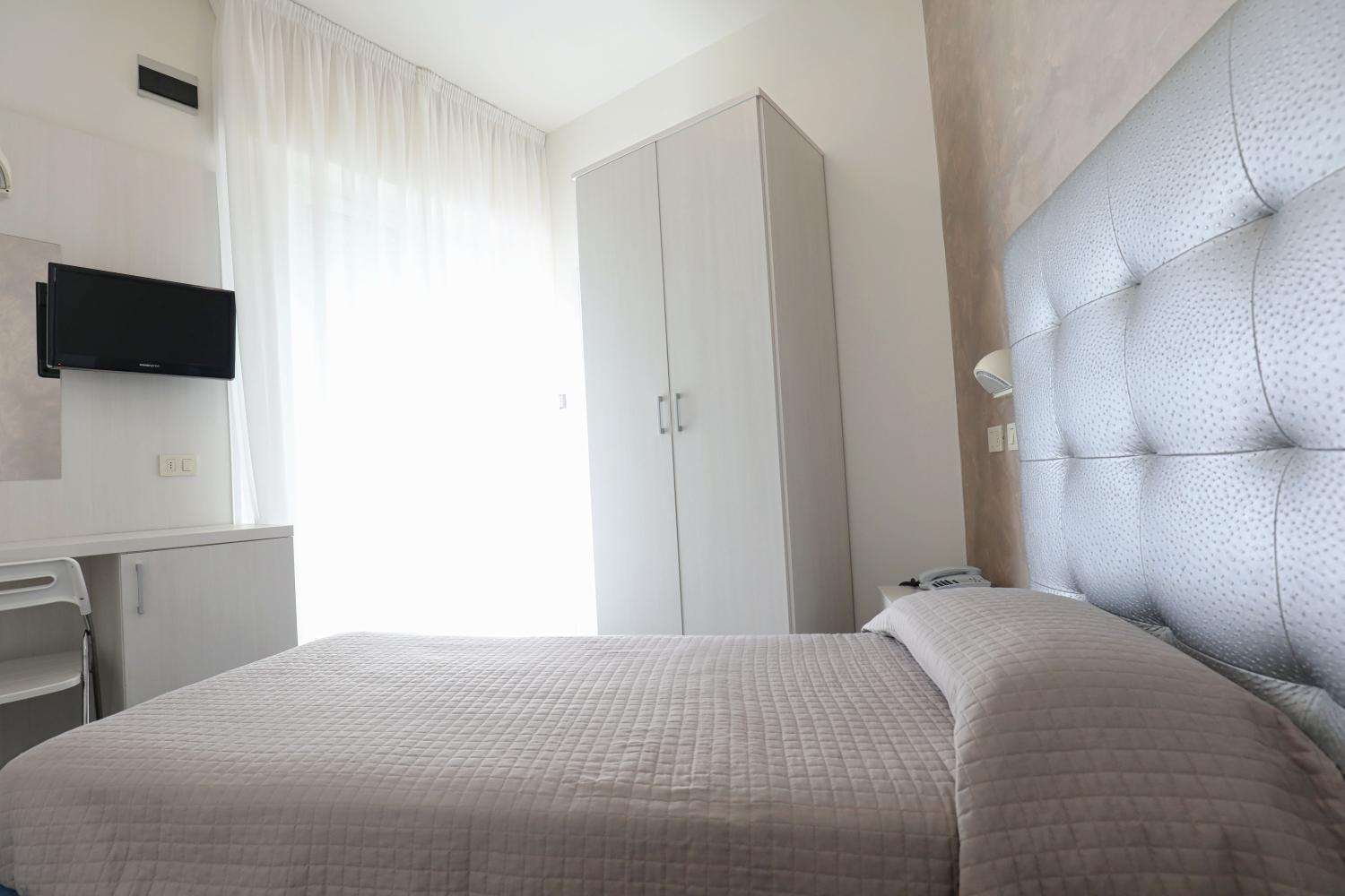 Hotel Daniel'S Fronte Mare Риччоне Екстер'єр фото